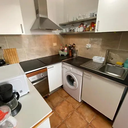 Apartamento Bajo De 2 Habitaciones Frente A La Playa De Alcala, Tenerife!