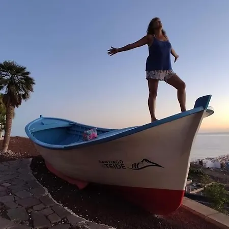 公寓 Apartamento Bajo De 2 Habitaciones Frente A La Playa De Alcala, Tenerife! Alcalá la Real