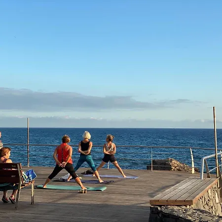 Apartamento Bajo De 2 Habitaciones Frente A La Playa De Alcala, Tenerife! * Alcalá la Real