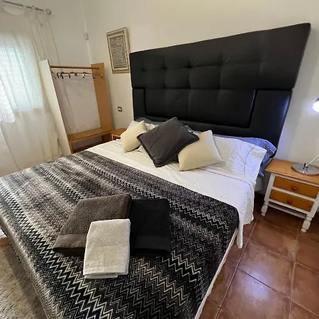 Apartamento Bajo De 2 Habitaciones Frente A La Playa De Alcala, Tenerife! 公寓 *